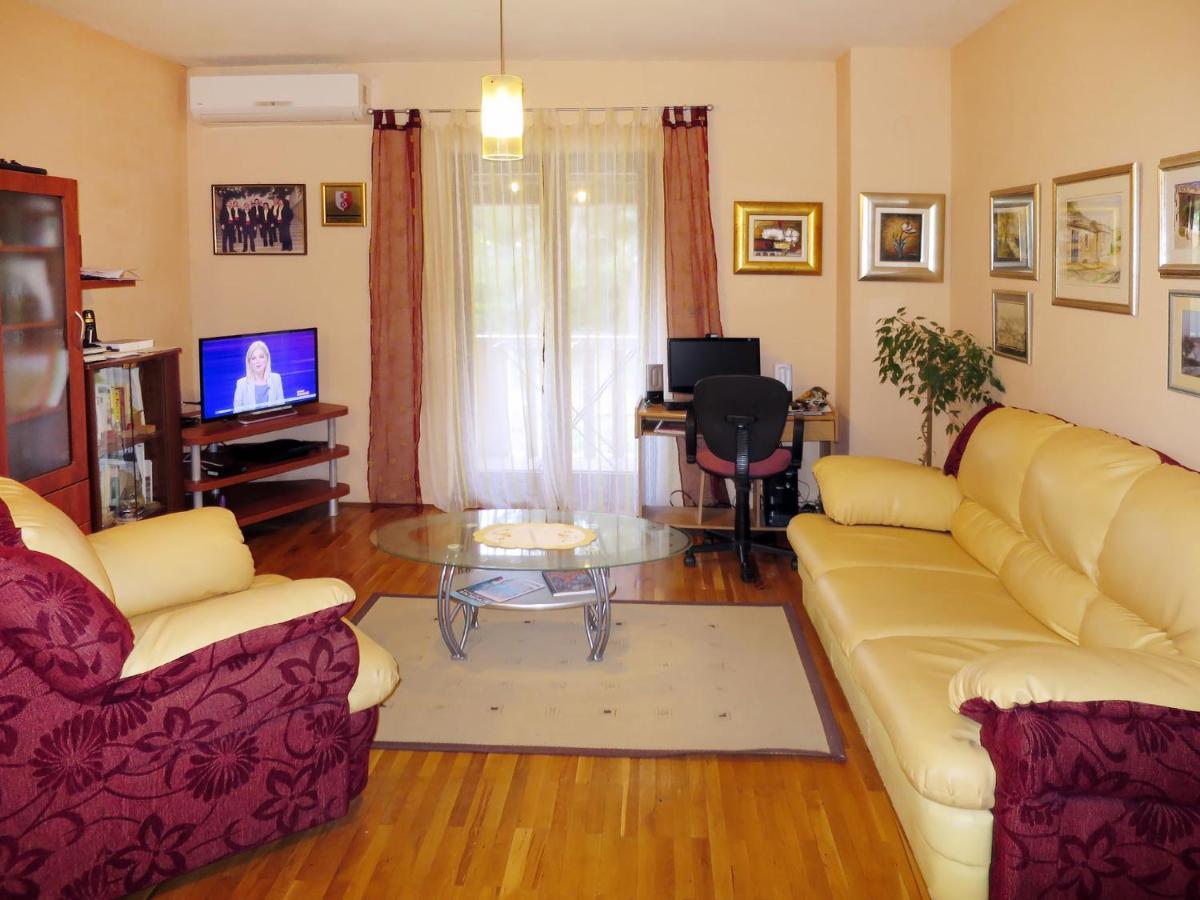 Apartment Mira By Interhome Mirce Екстериор снимка