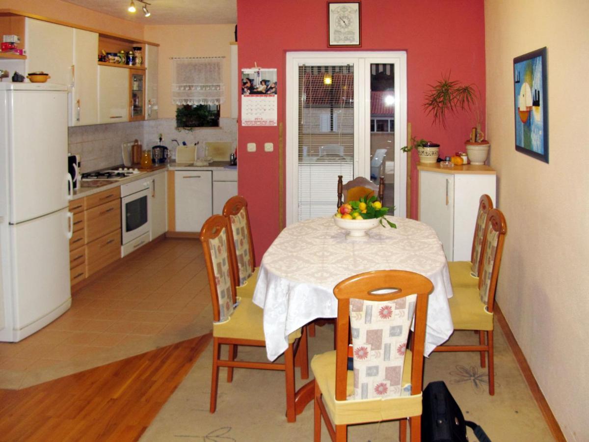 Apartment Mira By Interhome Mirce Екстериор снимка